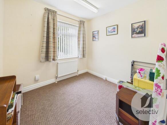 4 bed Semi-Detached for sale Image 11