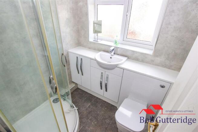 FIRST FLOOR SHOWER ROOM
