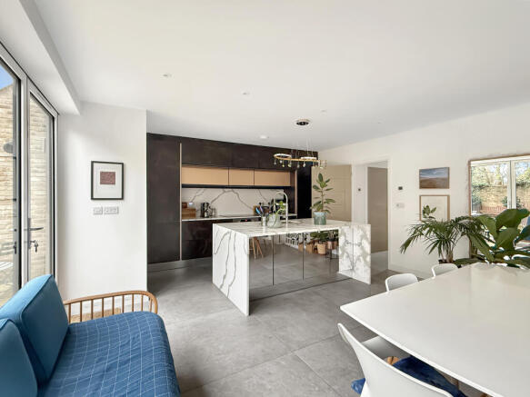 49616291e93e7e9b9899b9da98e1e536ca1b07b3