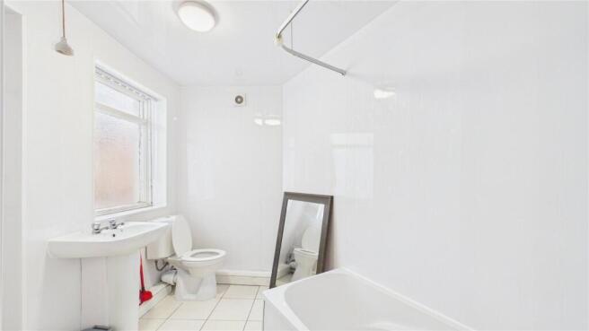 2 bed House to rent Image 9