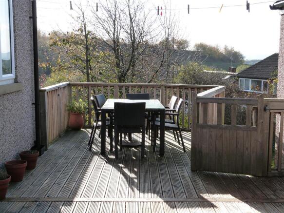 DECKED ENTERTAINMENT AREA
