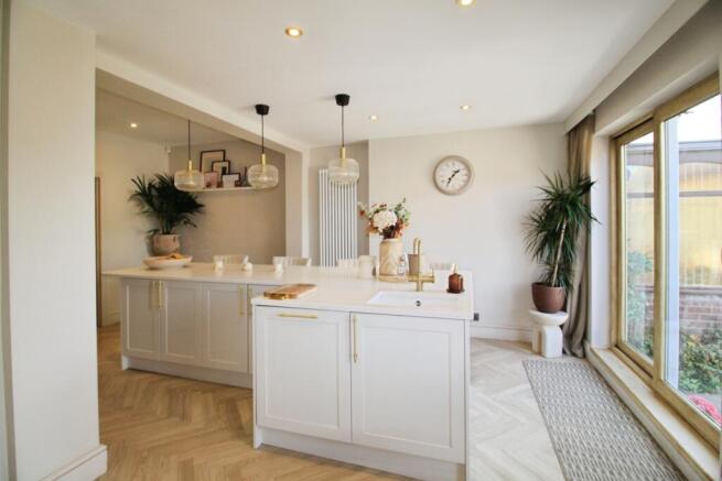 3 bed Terraced for sale Image 11