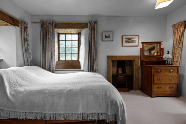 4 bed Semi-Detached for sale Image 10