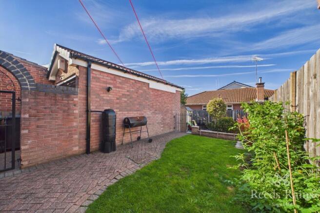 Hunters Green, Dinnington, Sheffield, South Yorkshire, S25 photo 2