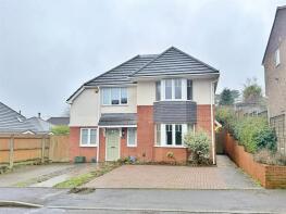 1b, Highview Gardens, Poole BH12 3HH