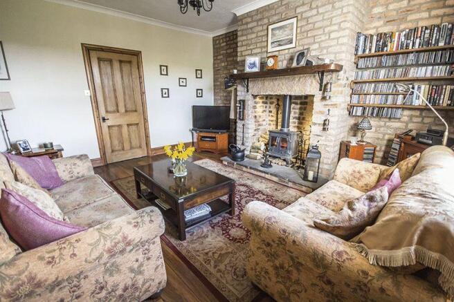 LOUNGE 1