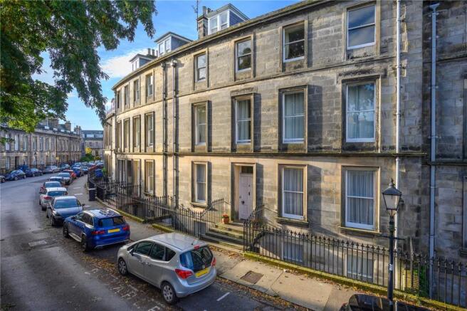 10c Howard Place