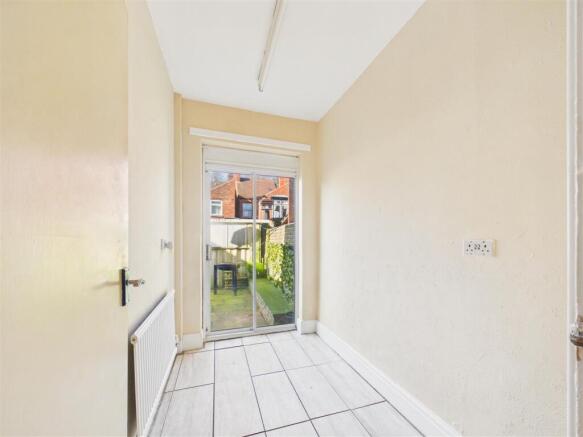 5 bed Terraced for sale Image 7