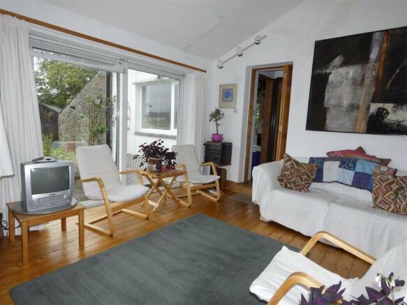 Garden Room: