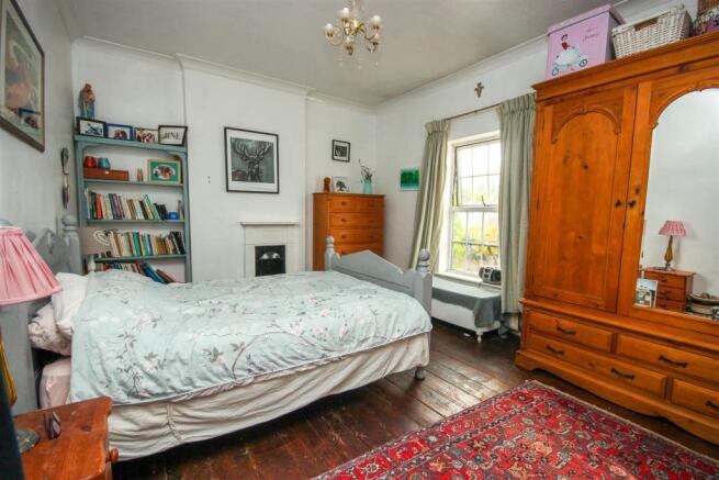 Master Bedroom.jpg