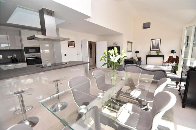 Kitchen/Living Area