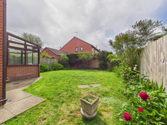 3 bed Semi-Detached for sale Image 6