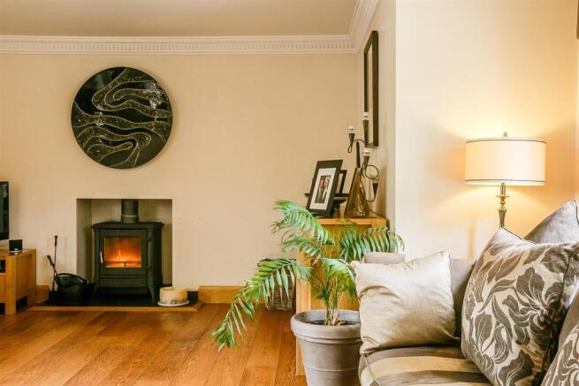 8300160-interior02.jpg
