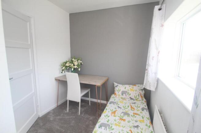3 bed Semi-Detached to rent Image 12