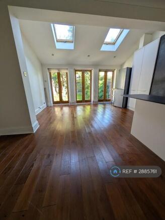 Open Plan Kitchen / Lounge
