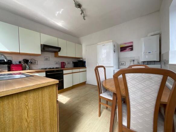 2 bed Semi-Detached Bungalow for sale Image 6