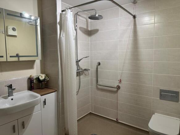 1 bed Retirement Property for sale Image 6