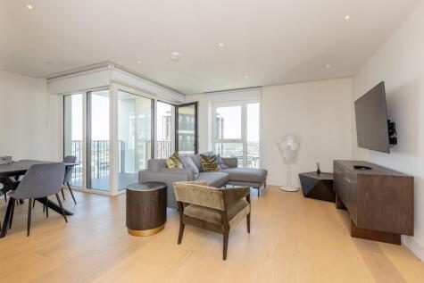 Parkside Apartment, 54 Wood Lane, Notting Hill, London, W12