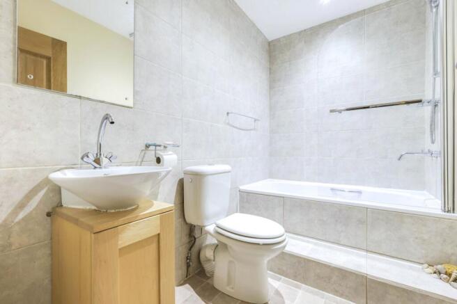 2 bed Flat for sale Image 10