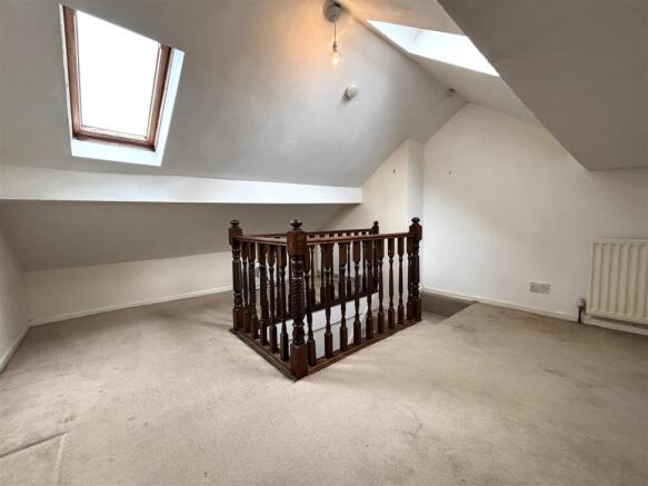 3 bed Terraced for sale Image 6