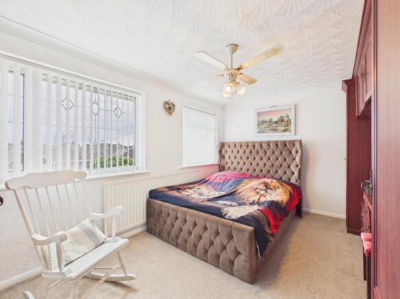 3 bed Semi-Detached for sale Image 12