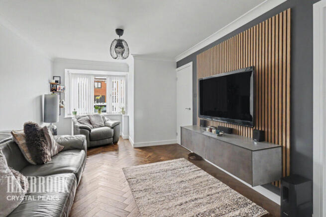 4 bed Detached for sale Image 4