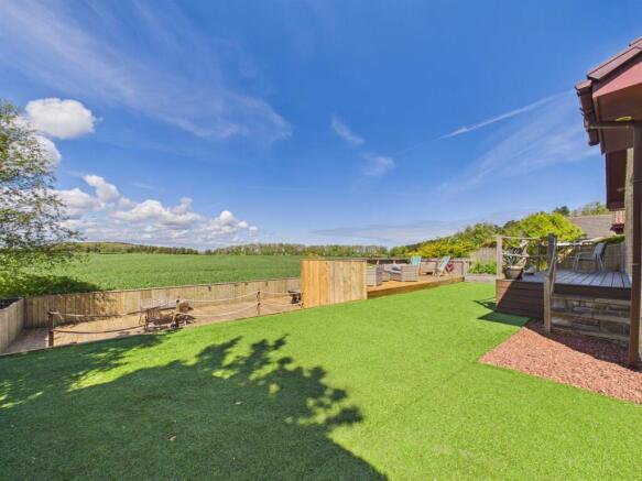 Merrington Close, New Hartley, Whitley Bay photo 4