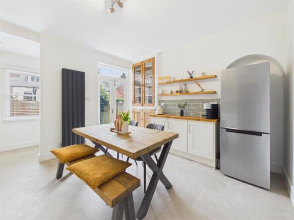 3 bed Terraced for sale Image 6