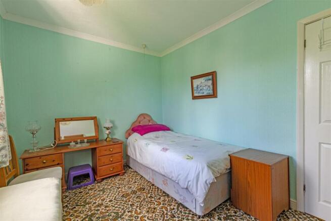 Bedroom 2-2.jpg