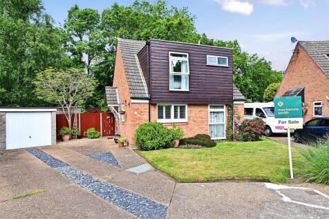 Wentworth Close, Ash Vale, Guildford, Surrey, GU12
