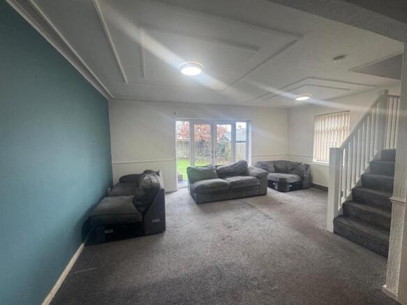 3 bed Semi-Detached for sale Image 4