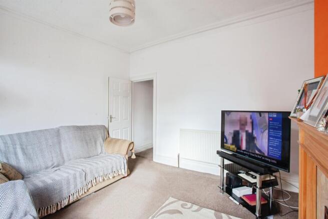 Semi-Detached for sale Image 9