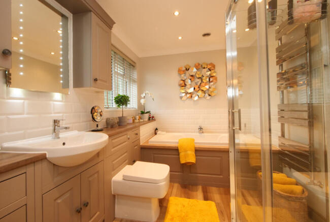 Master ensuite