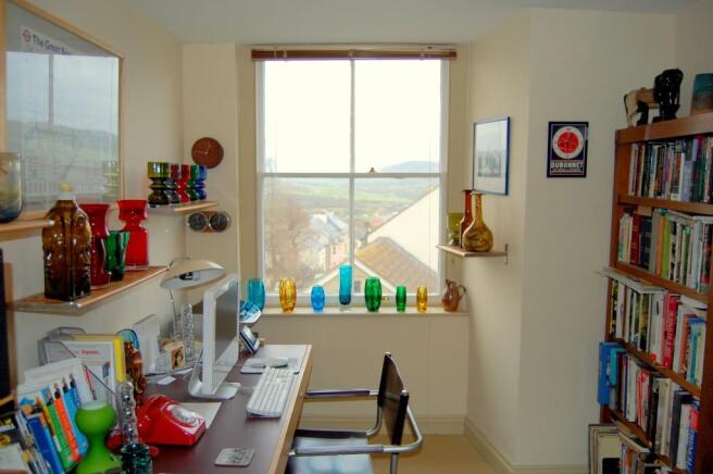 bedroom/study