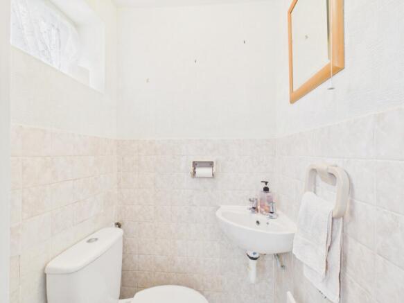 3 bed Semi-Detached for sale Image 12