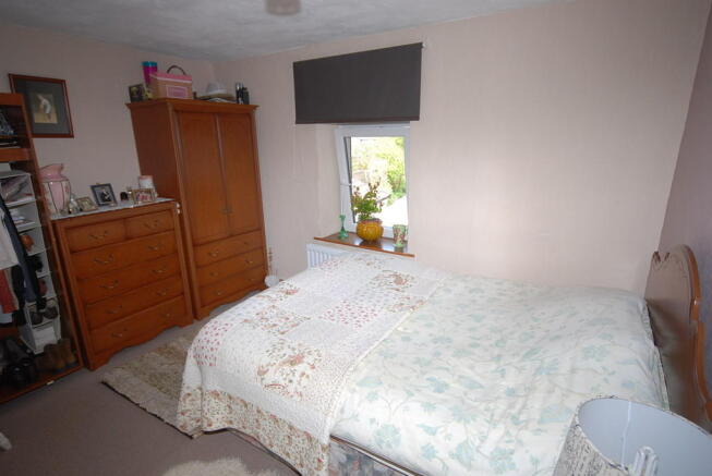 BEDROOM 2