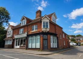 Summerhill, Cranbrook Road, Hawkhurst, Cranbrook TN18 4AT