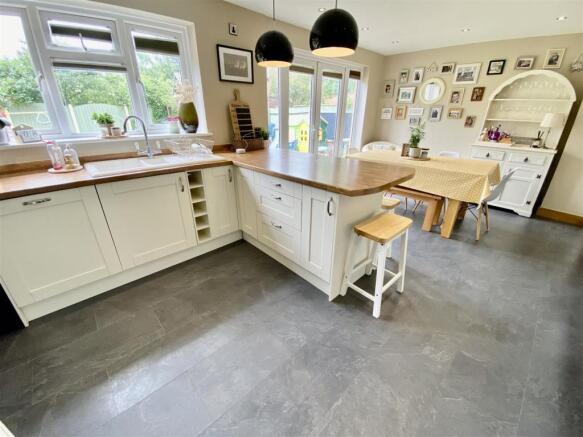Open Plan Dining Kitchen