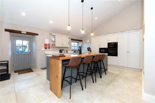 3 bed Terraced for sale Image 4