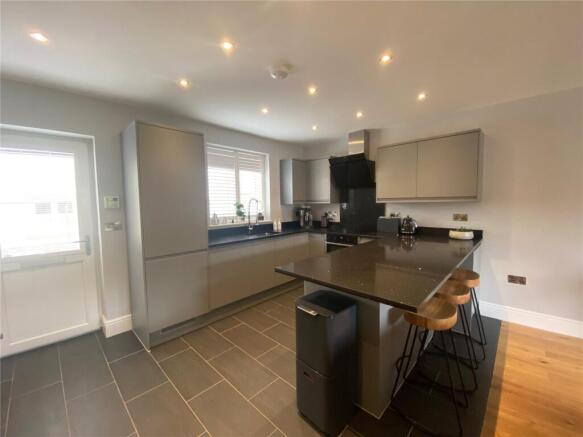 4 bed End of Terrace for sale Image 4