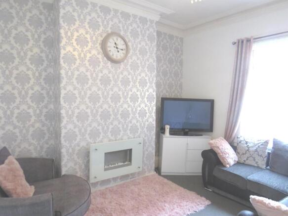 Photo 3