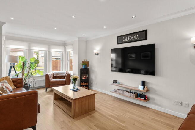 9 Marshall Drive, California, Falkirk, FK1 photo 4