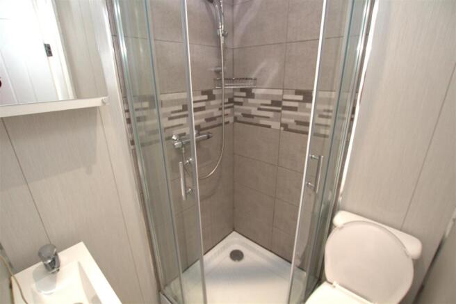 3 bed Terraced to rent Image 9
