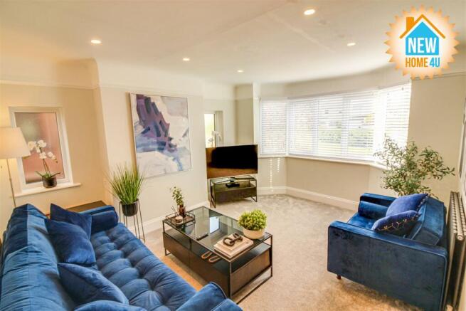 LOUNGE:
