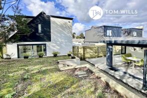 2, Chi Lowen Drive, Falmouth TR11 4GL