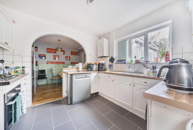 1404158-12-697220...