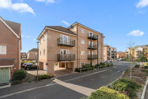 Bell Farm Way, Walton-on-Thames