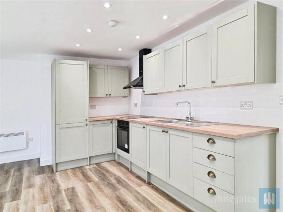 2 bed Apartment to rent Image 5