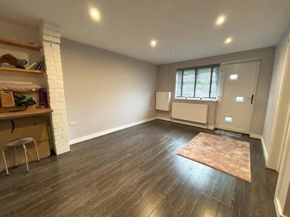 4 bed Semi-Detached for sale Image 6