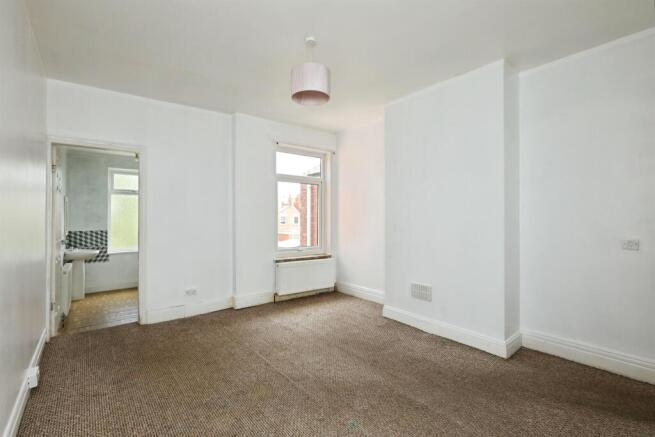 2 bed Terraced for sale Image 5